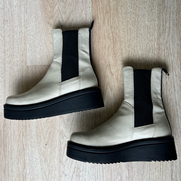 Vagabond Tara Platform Chelsea Boots - Picture 3 of 5